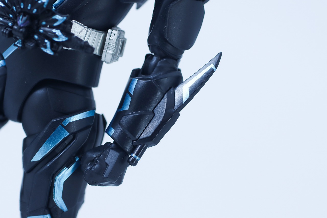 S.H.フィギュアーツ 仮面ライダーXギーツ クロスギーツ レビュー 本体