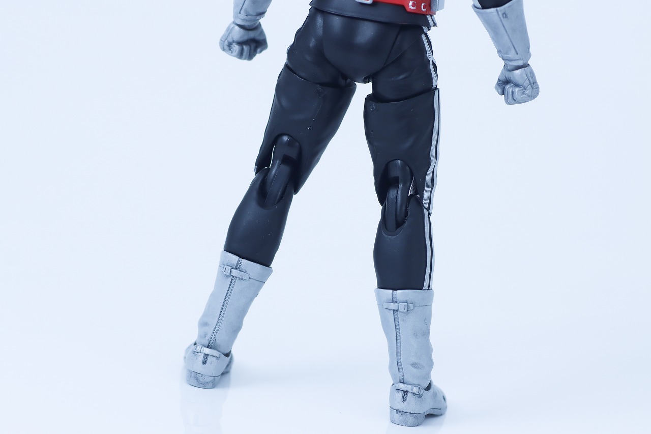 S.H.フィギュアーツ 真骨彫製法 仮面ライダー新1号 栄光の昭和ライダーエディション レビュー 本体