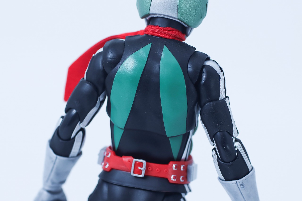 S.H.フィギュアーツ 真骨彫製法 仮面ライダー新1号 栄光の昭和ライダーエディション レビュー 本体