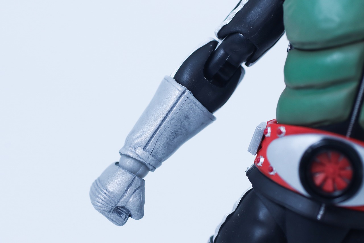 S.H.フィギュアーツ 真骨彫製法 仮面ライダー新1号 栄光の昭和ライダーエディション レビュー 本体