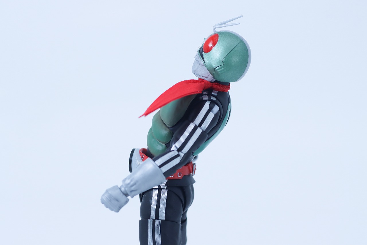 S.H.フィギュアーツ 真骨彫製法 仮面ライダー新1号 栄光の昭和ライダーエディション レビュー 可動範囲
