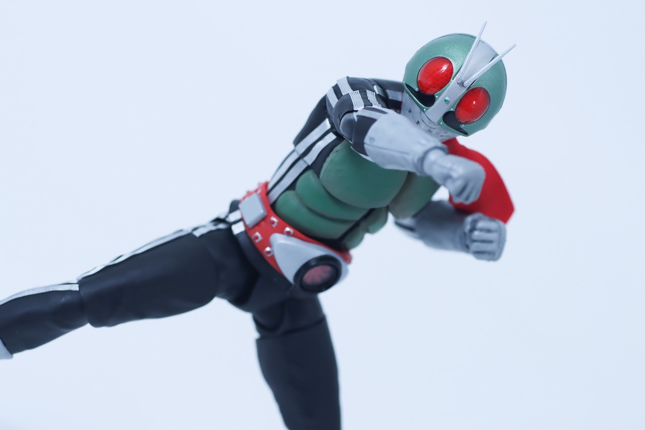 S.H.フィギュアーツ 真骨彫製法 仮面ライダー新1号 栄光の昭和ライダーエディション レビュー アクション