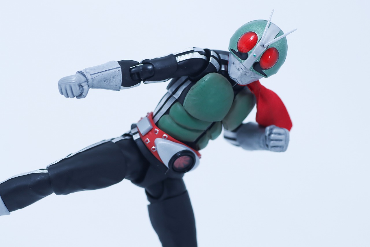 S.H.フィギュアーツ 真骨彫製法 仮面ライダー新1号 栄光の昭和ライダーエディション レビュー アクション