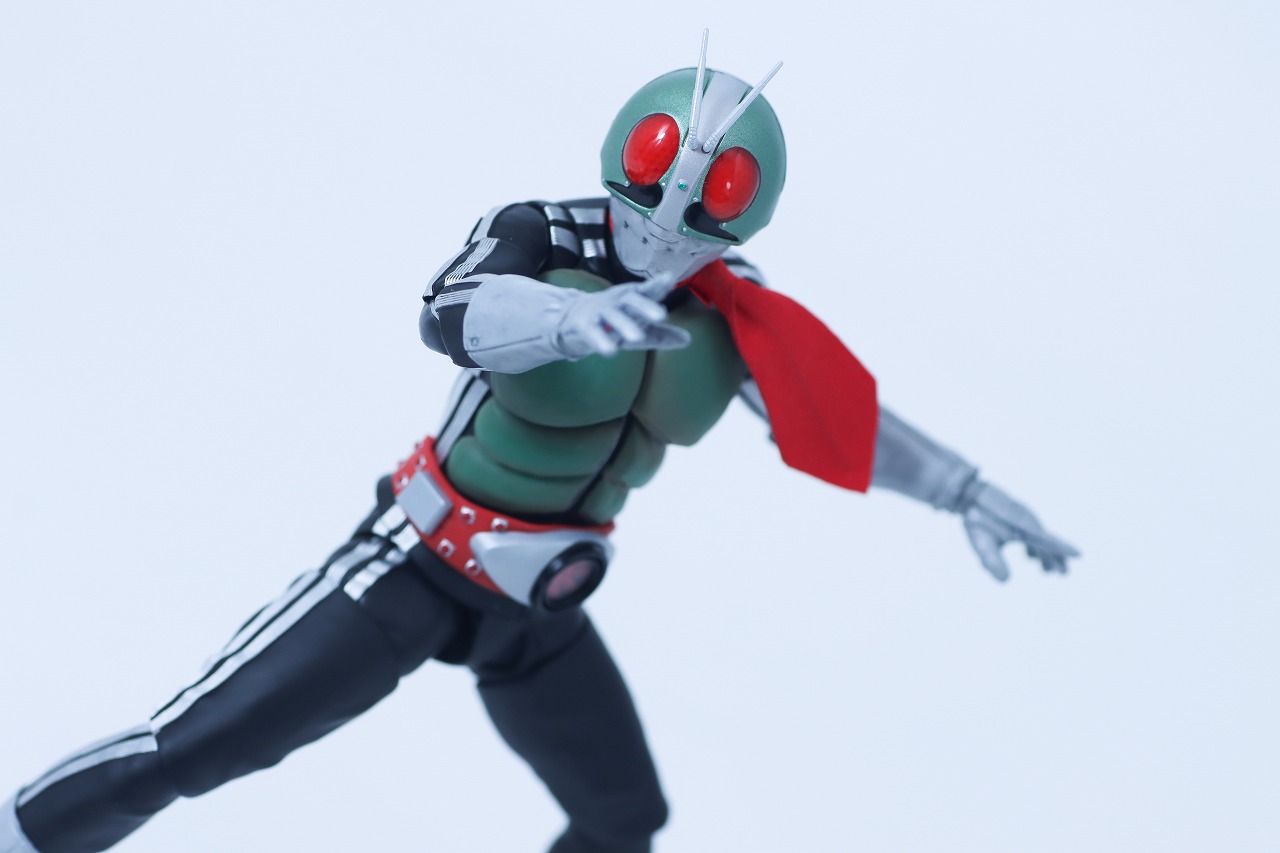 S.H.フィギュアーツ 真骨彫製法 仮面ライダー新1号 栄光の昭和ライダーエディション レビュー アクション