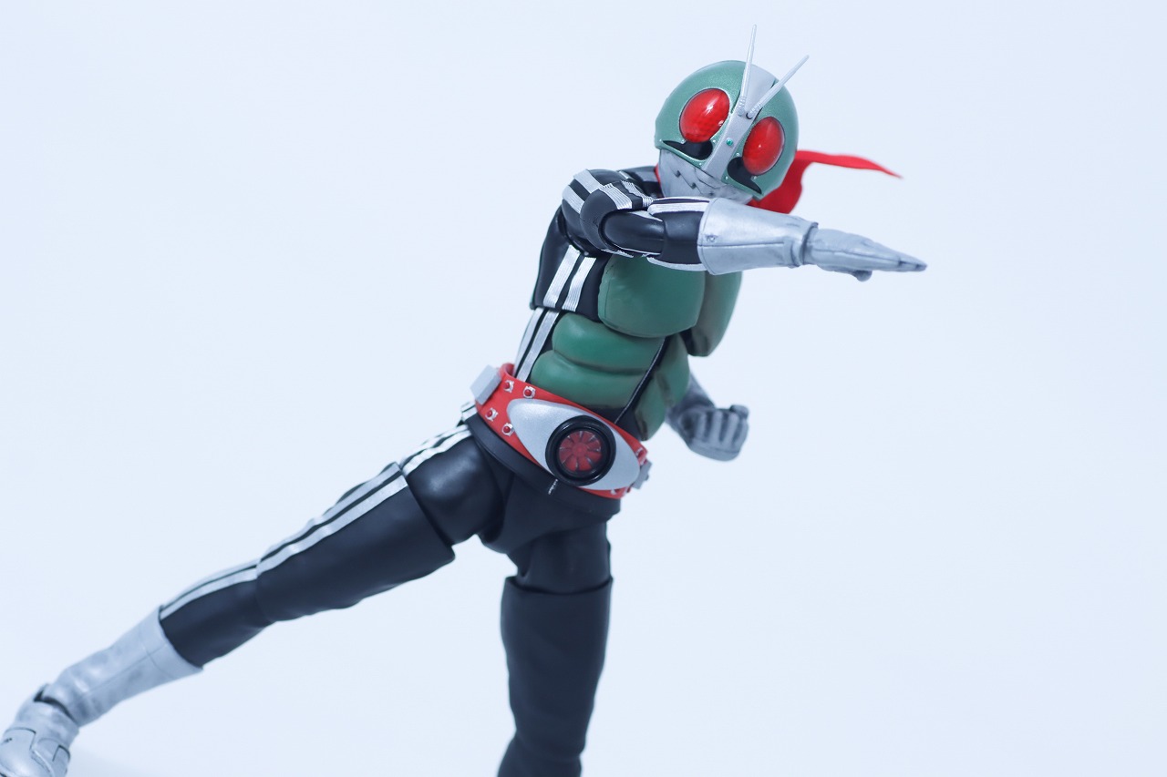 S.H.フィギュアーツ 真骨彫製法 仮面ライダー新1号 栄光の昭和ライダーエディション レビュー アクション