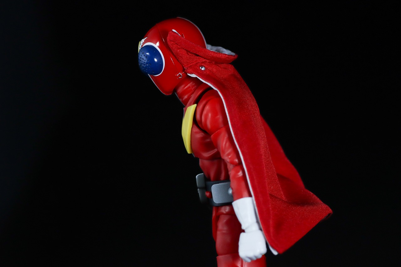 S.H.フィギュアーツ 真骨彫製法　アカレンジャー 50th Anniversary ver.　レビュー　可動範囲