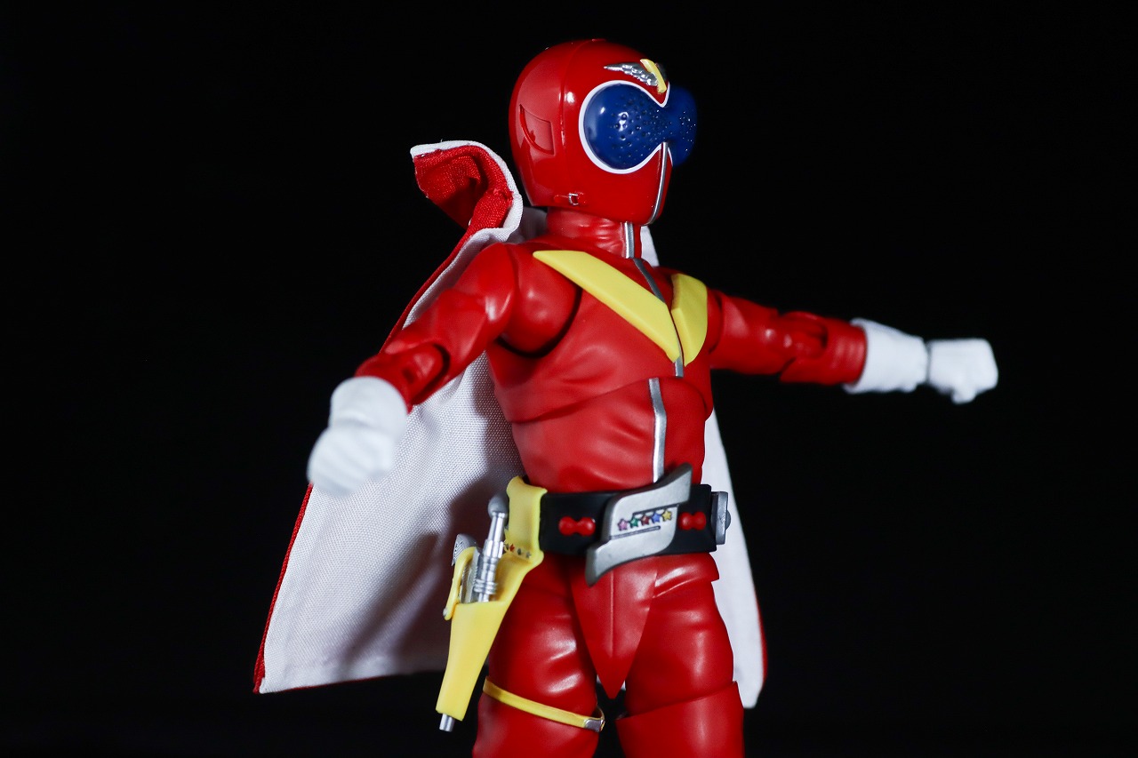 S.H.フィギュアーツ 真骨彫製法　アカレンジャー 50th Anniversary ver.　レビュー　可動範囲