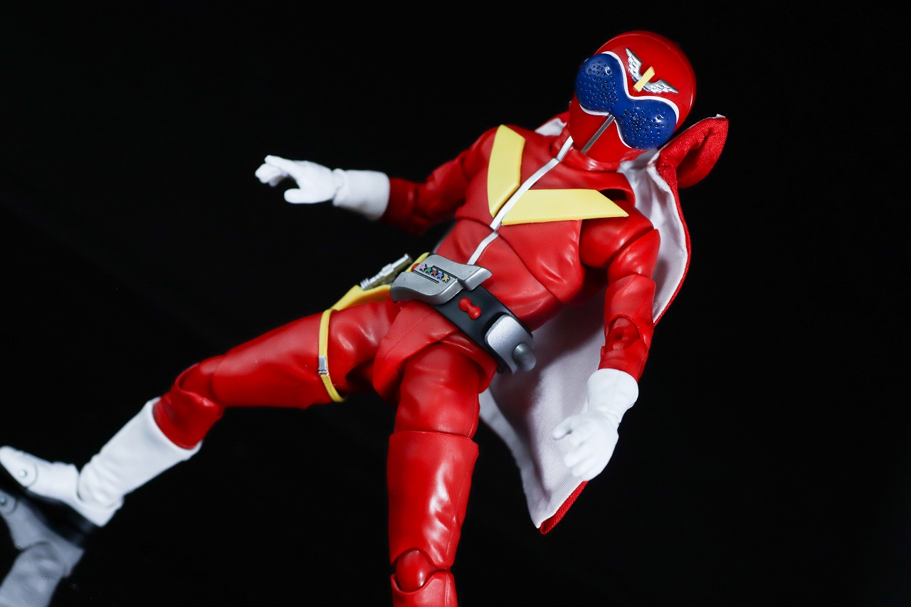 S.H.フィギュアーツ 真骨彫製法　アカレンジャー 50th Anniversary ver.　レビュー　アクション