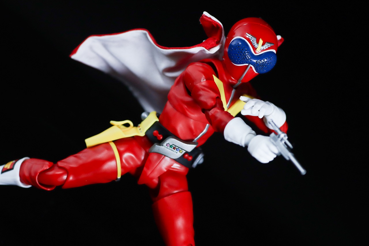 S.H.フィギュアーツ 真骨彫製法　アカレンジャー 50th Anniversary ver.　レビュー　アクション