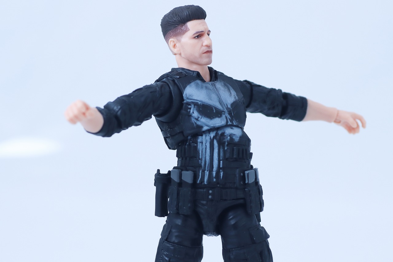 マーベルレジェンド　パニッシャー（デアデビル：ボーン・アゲイン）　レビュー　可動範囲