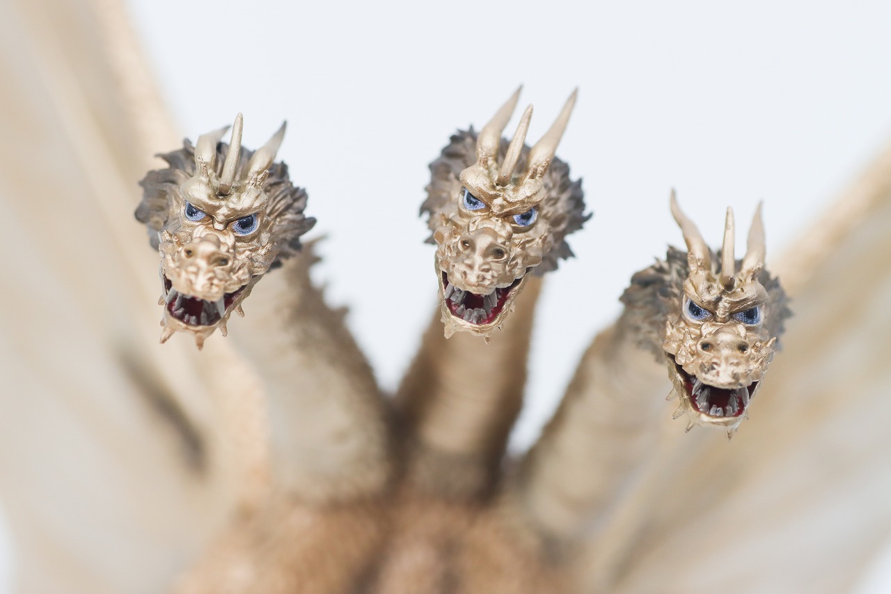 S.H.モンスターアーツ　キングギドラ（1972）　レビュー　本体