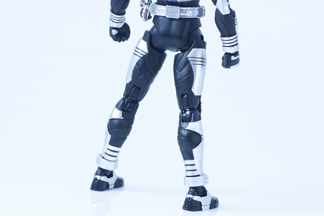 S.H.フィギュアーツ 真骨彫製法 仮面ライダーガタック ハイパーフォーム レビュー 本体