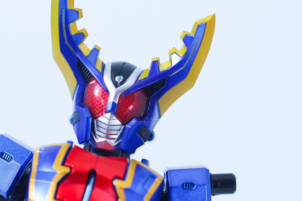 S.H.フィギュアーツ 真骨彫製法 仮面ライダーガタック ハイパーフォーム レビュー 本体