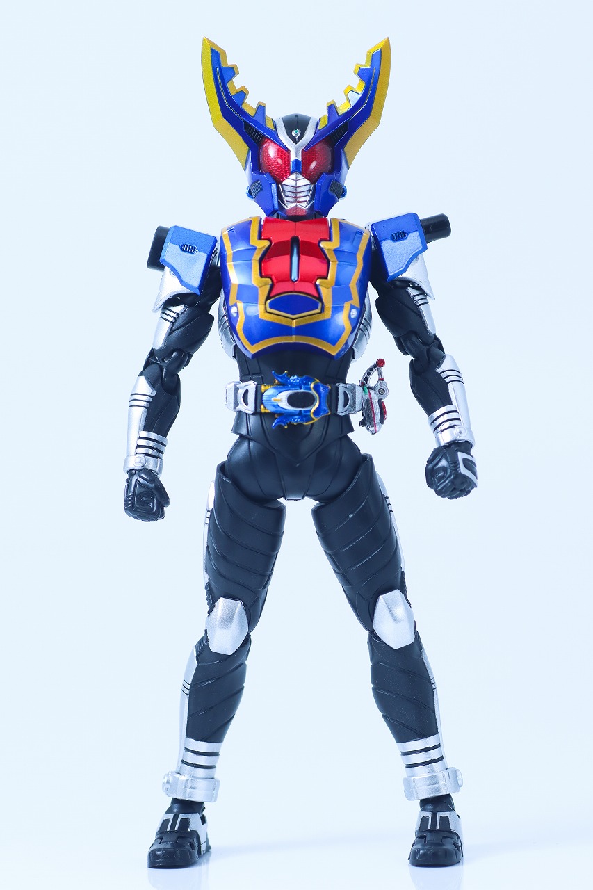 S.H.フィギュアーツ 真骨彫製法 仮面ライダーガタック ハイパーフォーム レビュー 本体