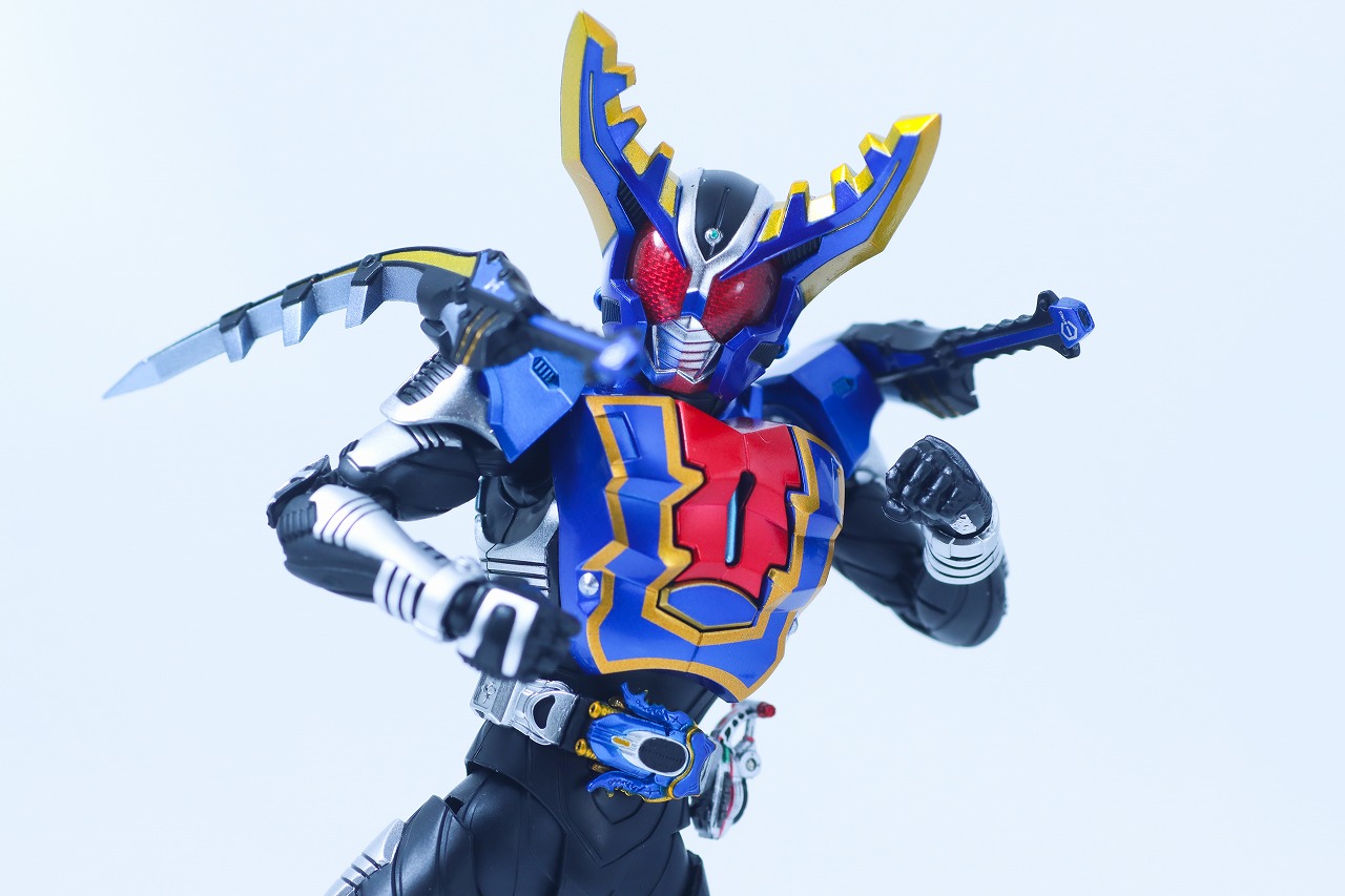 S.H.フィギュアーツ 真骨彫製法 仮面ライダーガタック ハイパーフォーム レビュー アクション
