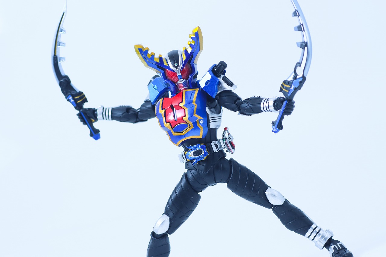 S.H.フィギュアーツ 真骨彫製法 仮面ライダーガタック ハイパーフォーム レビュー アクション