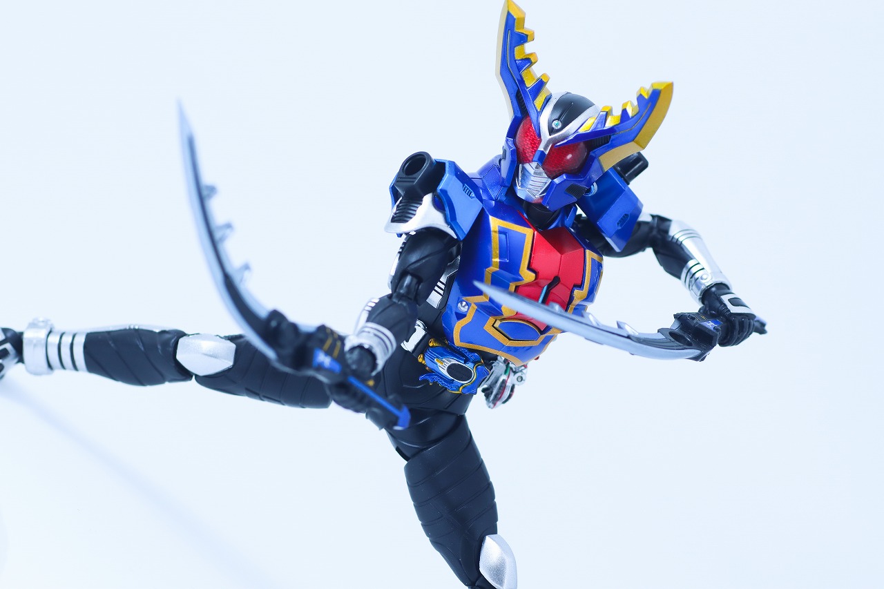 S.H.フィギュアーツ 真骨彫製法 仮面ライダーガタック ハイパーフォーム レビュー アクション