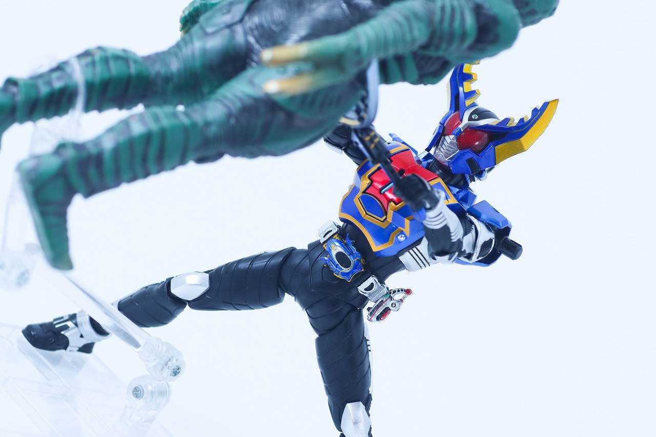 S.H.フィギュアーツ 真骨彫製法 仮面ライダーガタック ハイパーフォーム レビュー アクション