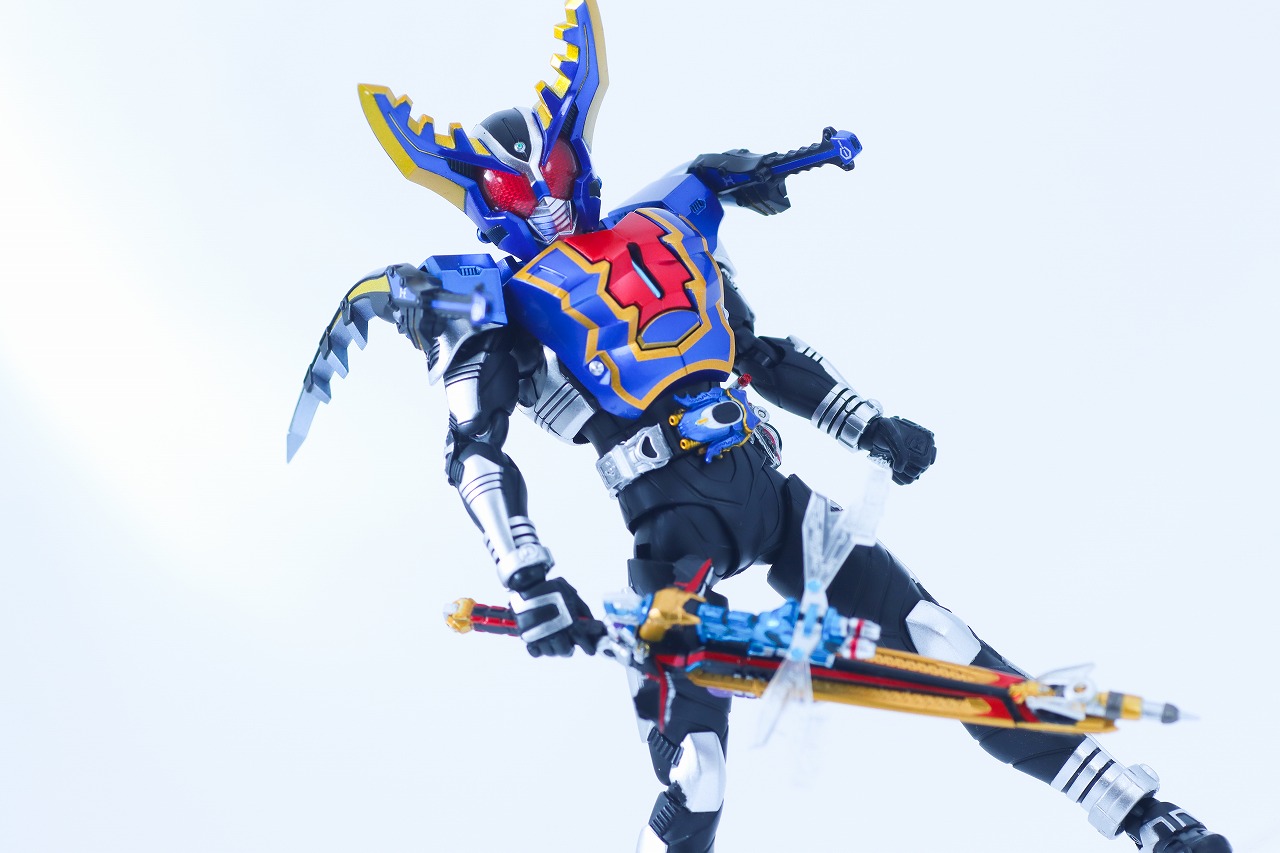 S.H.フィギュアーツ 真骨彫製法 仮面ライダーガタック ハイパーフォーム レビュー アクション