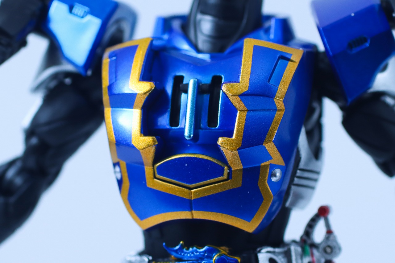 S.H.フィギュアーツ 真骨彫製法 仮面ライダーガタック ハイパーフォーム レビュー 付属品 ハイパークロックアップ 胸パーツ