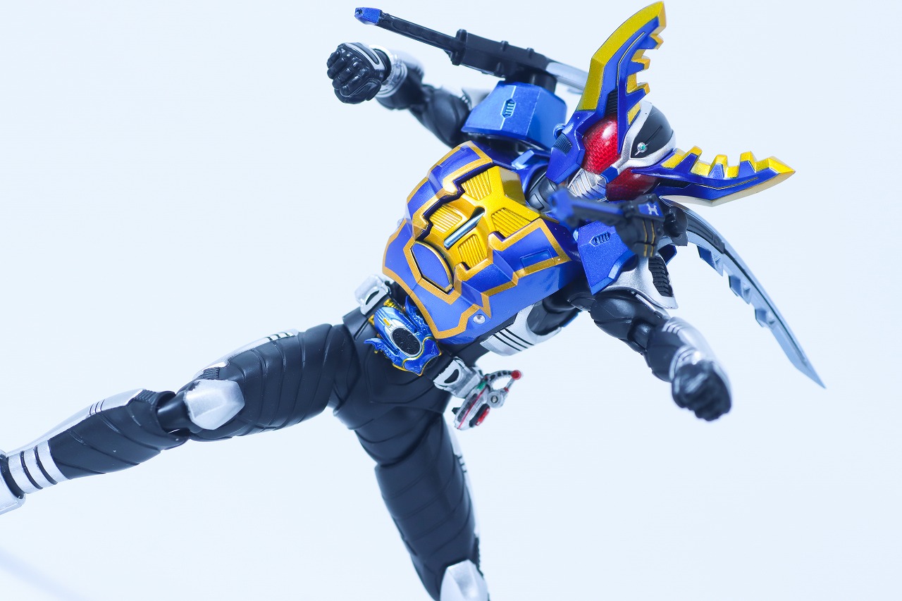 S.H.フィギュアーツ 真骨彫製法 仮面ライダーガタック ハイパーフォーム レビュー アクション