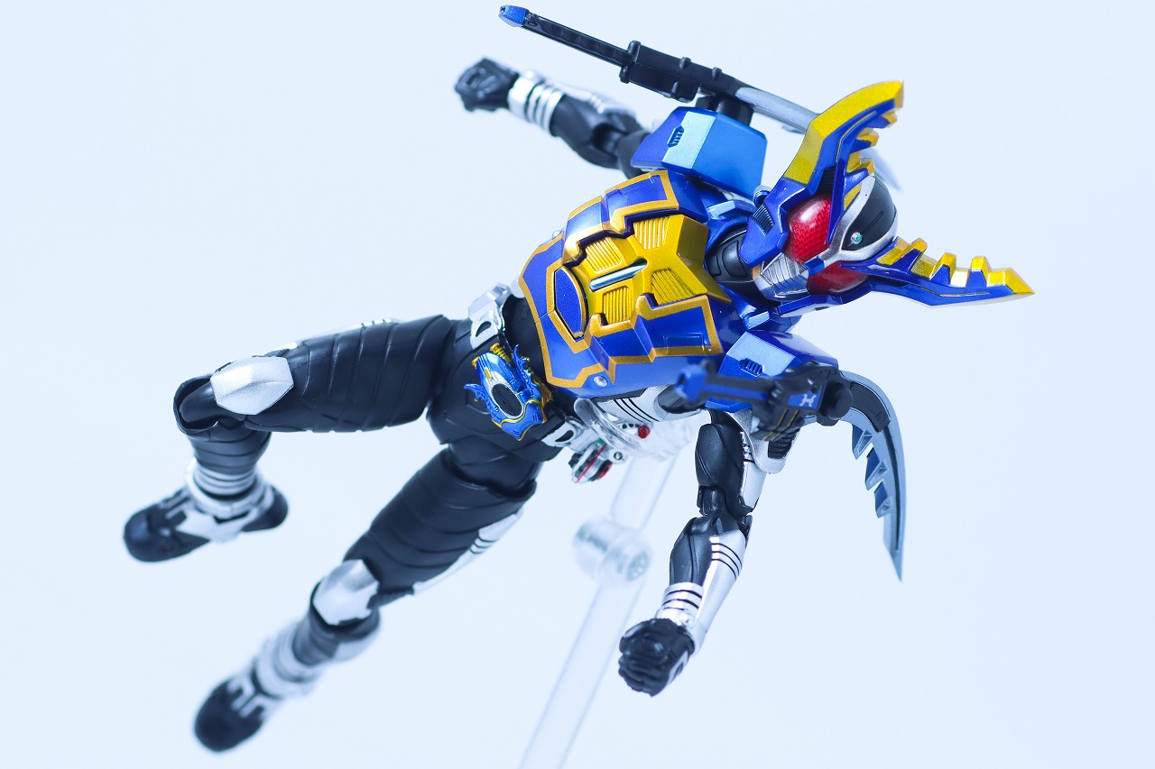 S.H.フィギュアーツ 真骨彫製法 仮面ライダーガタック ハイパーフォーム レビュー アクション