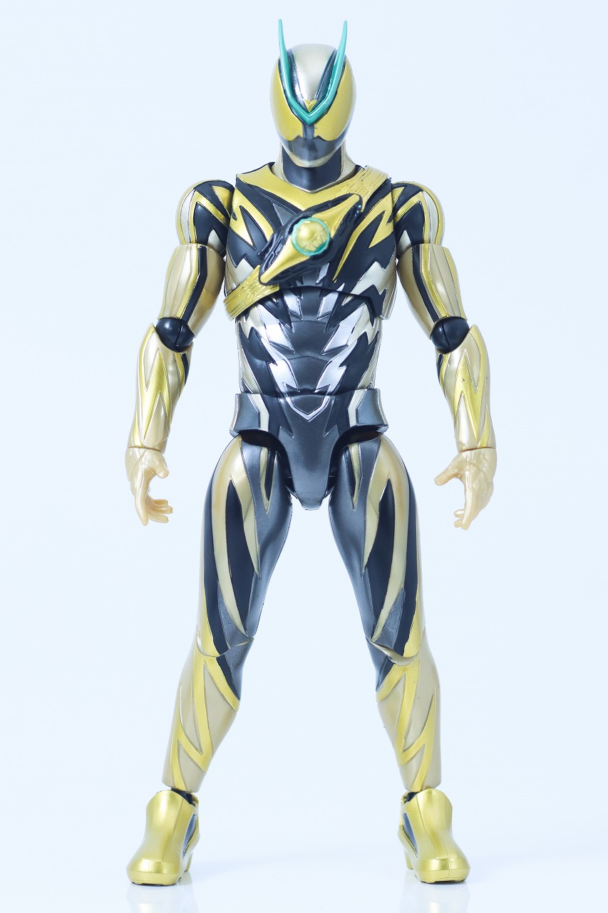 仮面ライダーアクションフィギュア　仮面ライダーゼッツ イナズマプラズマ　レビュー　本体