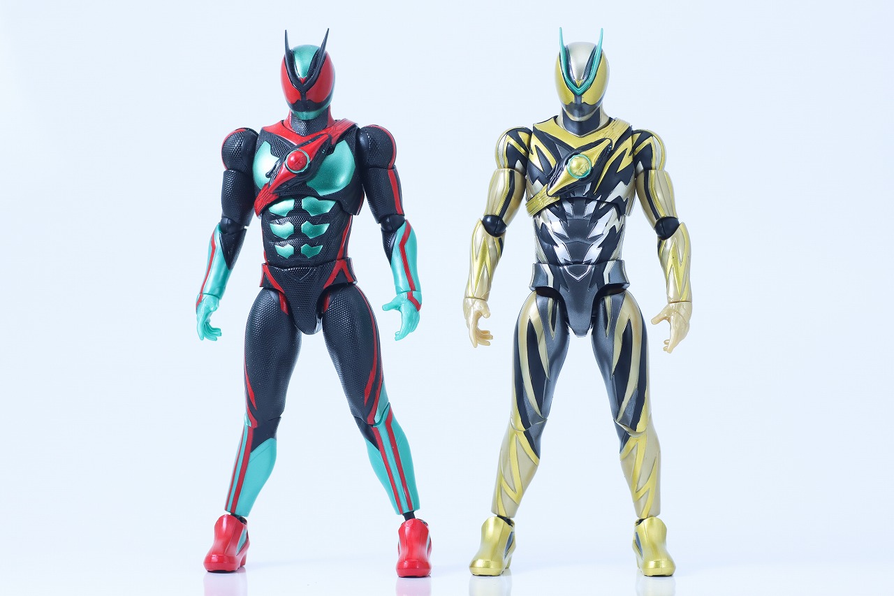 仮面ライダーアクションフィギュア　仮面ライダーゼッツ イナズマプラズマ　レビュー　本体　フィジカムインパクト　比較