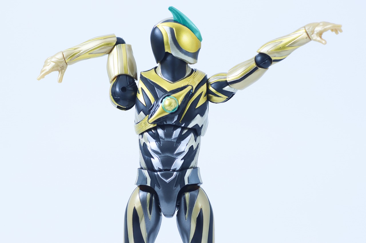 仮面ライダーアクションフィギュア　仮面ライダーゼッツ イナズマプラズマ　レビュー　可動範囲