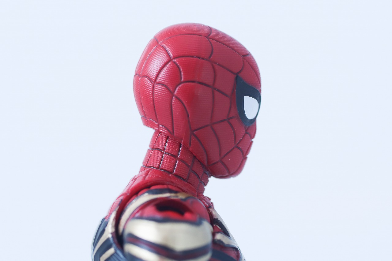 MAFEX　スパイダーマン　インテグレーテッド　スーツ　レビュー　本体