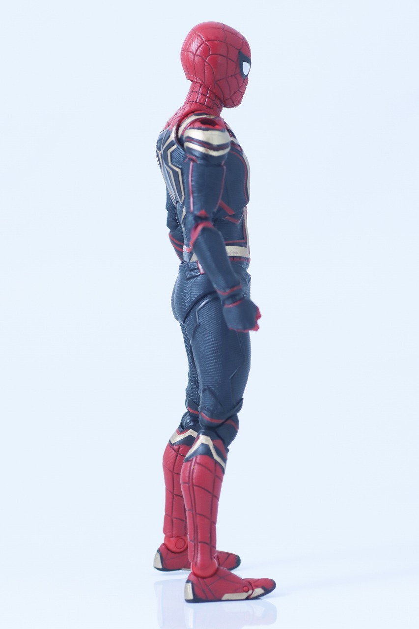 MAFEX　スパイダーマン　インテグレーテッド　スーツ　レビュー　本体