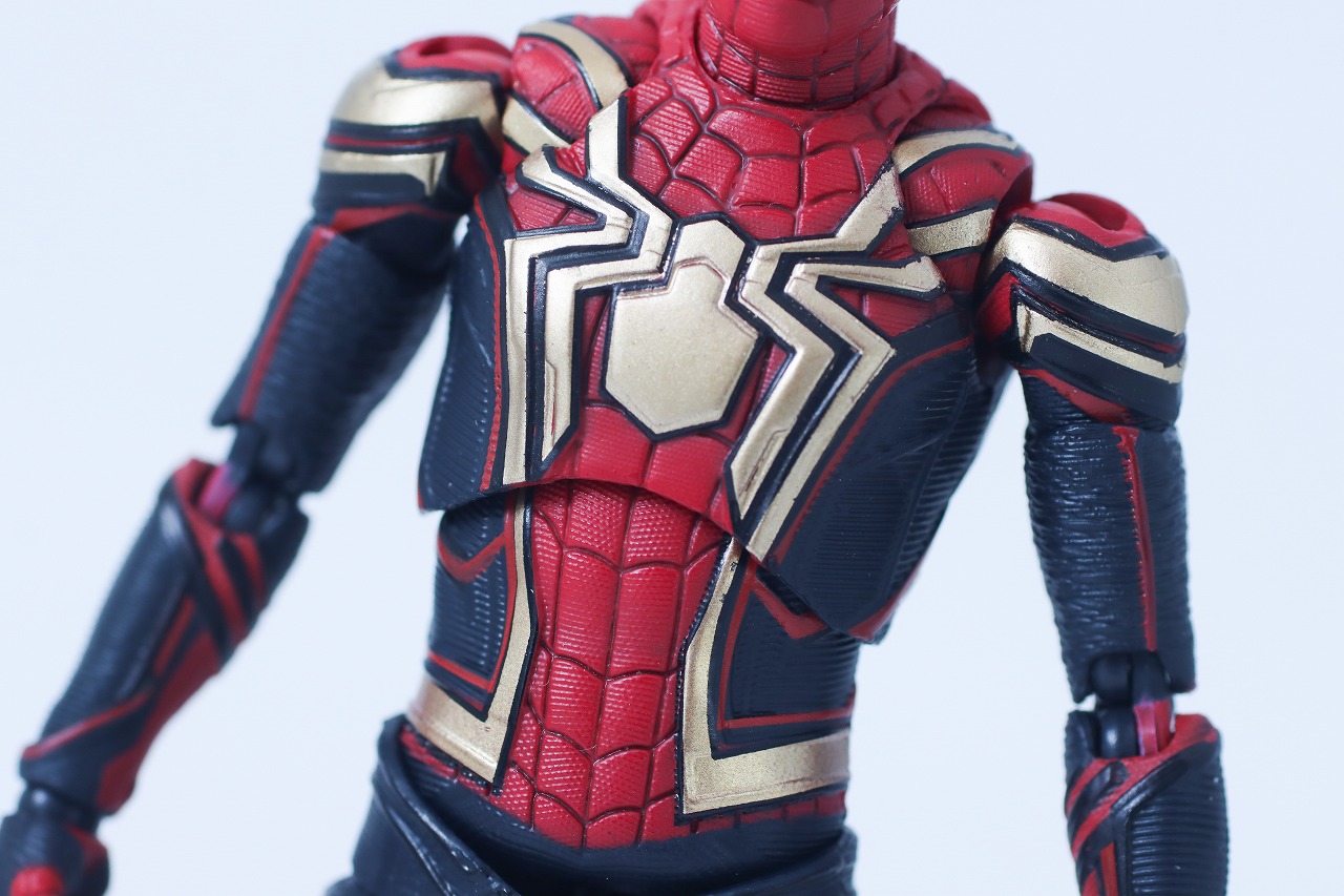 MAFEX　スパイダーマン　インテグレーテッド　スーツ　レビュー　本体