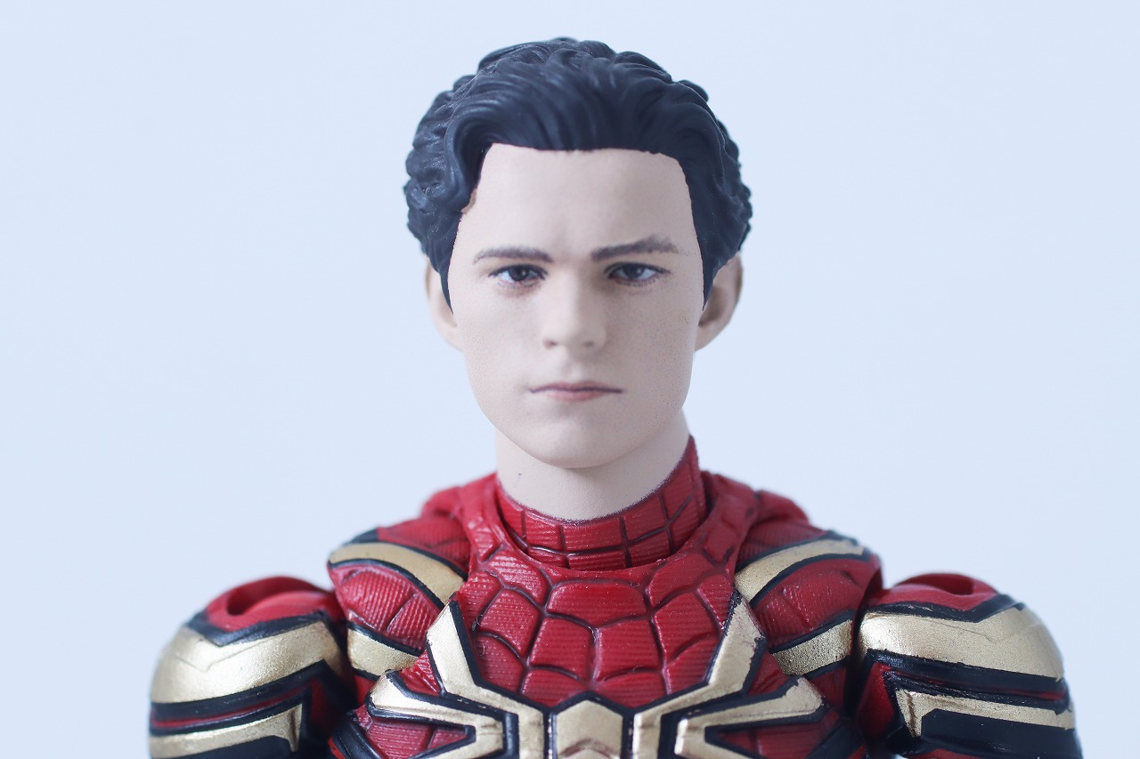 MAFEX　スパイダーマン　インテグレーテッド　スーツ　レビュー　付属品　ピーター・パーカー　素顔ヘッド