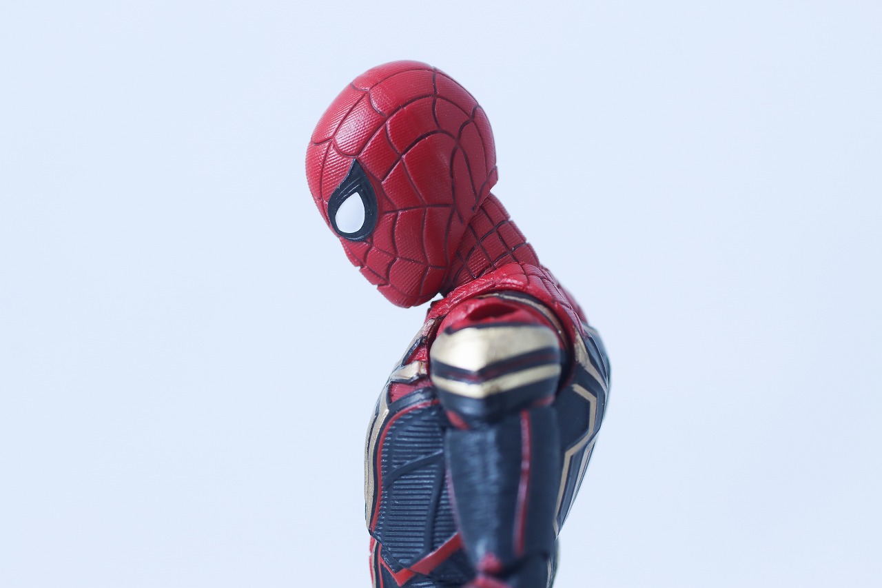 MAFEX　スパイダーマン　インテグレーテッド　スーツ　レビュー　可動範囲