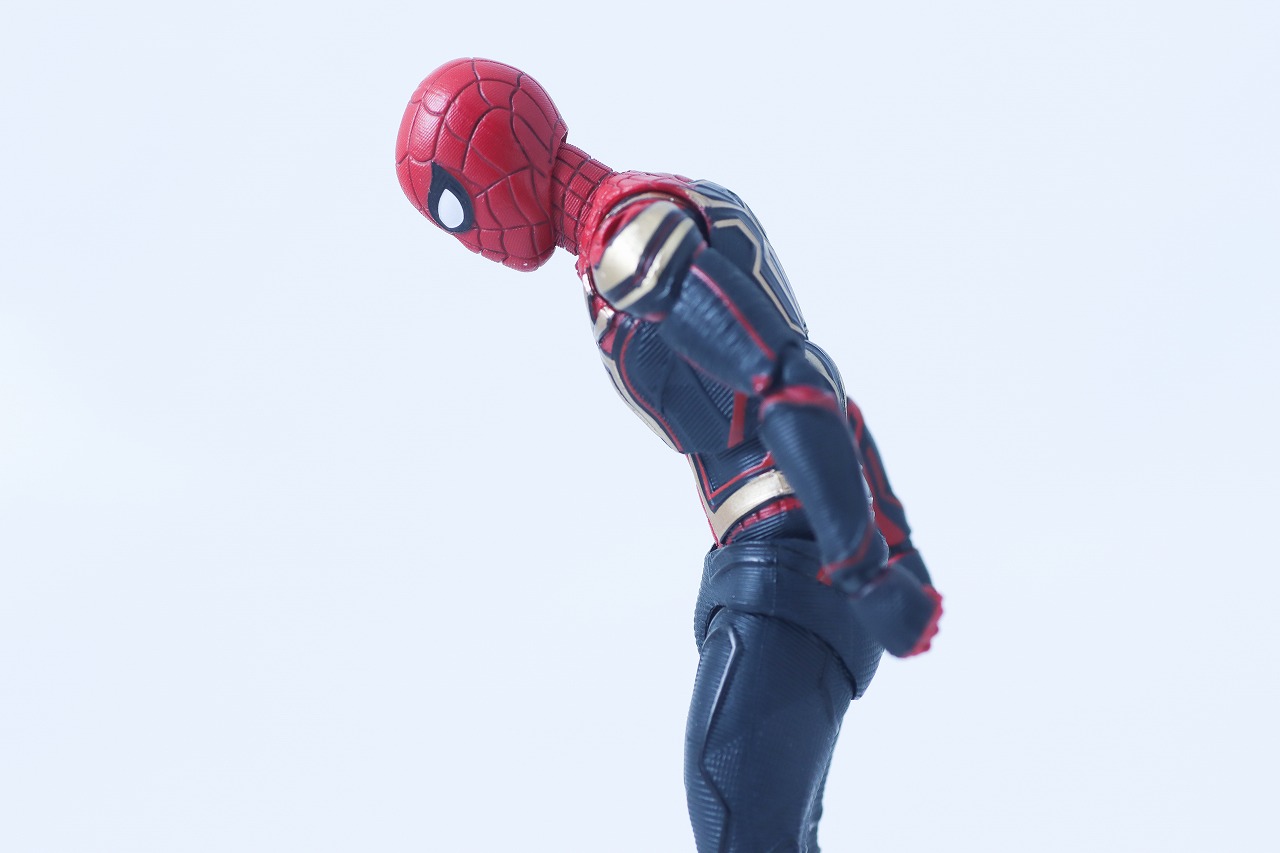 MAFEX　スパイダーマン　インテグレーテッド　スーツ　レビュー　可動範囲