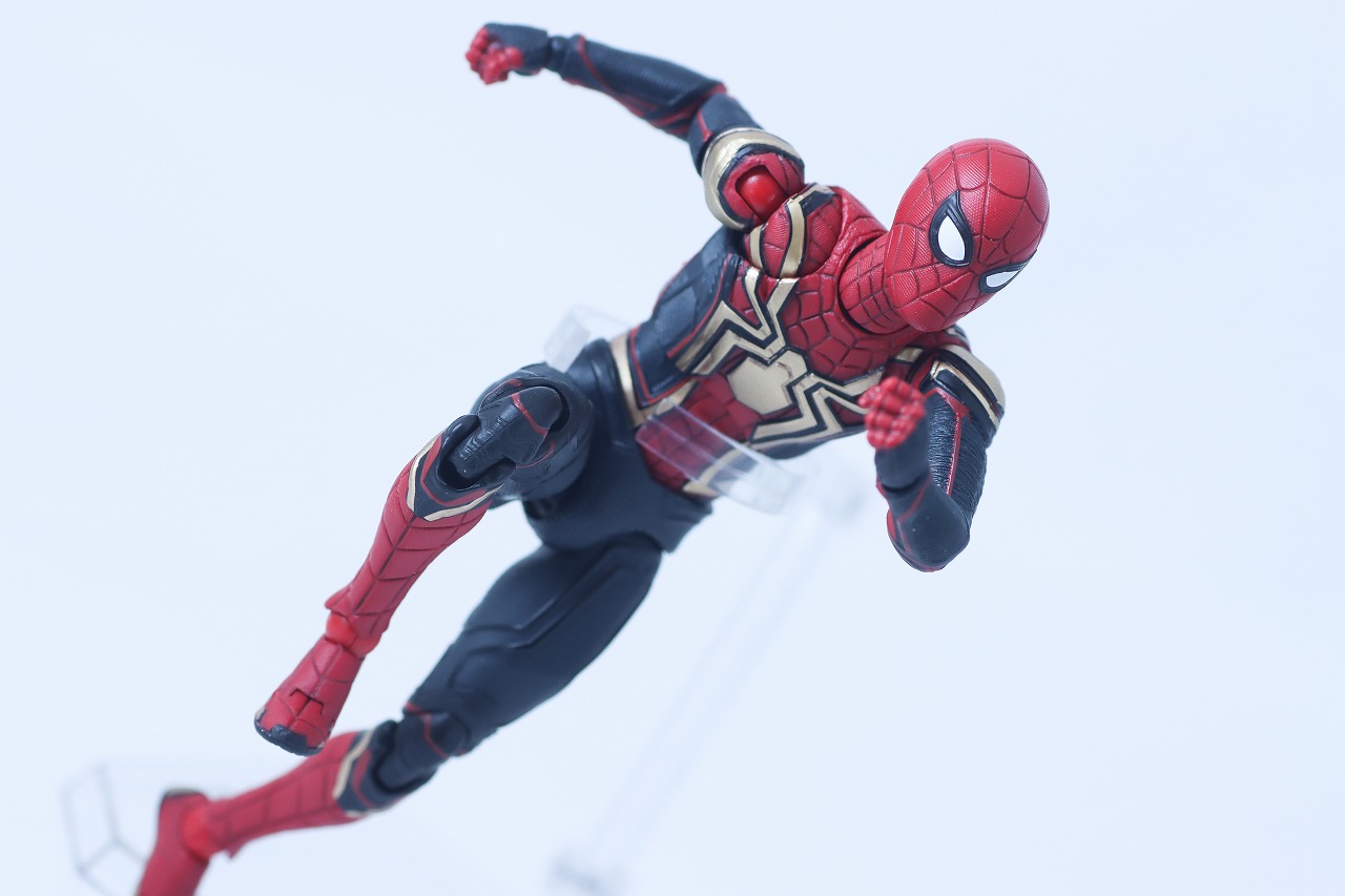 MAFEX　スパイダーマン　インテグレーテッド　スーツ　レビュー　アクション