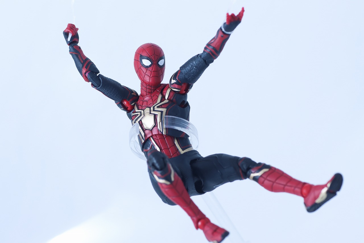 MAFEX　スパイダーマン　インテグレーテッド　スーツ　レビュー　アクション