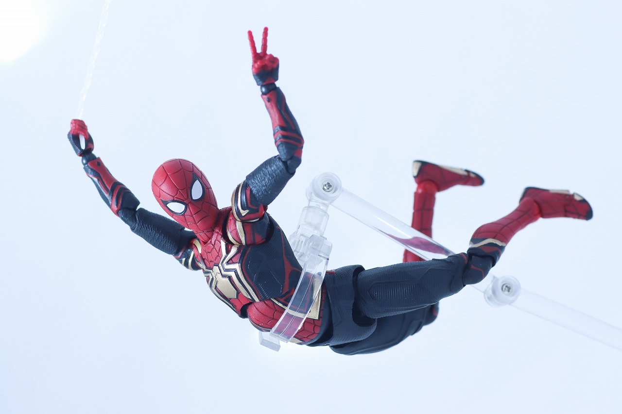 MAFEX　スパイダーマン　インテグレーテッド　スーツ　レビュー　アクション