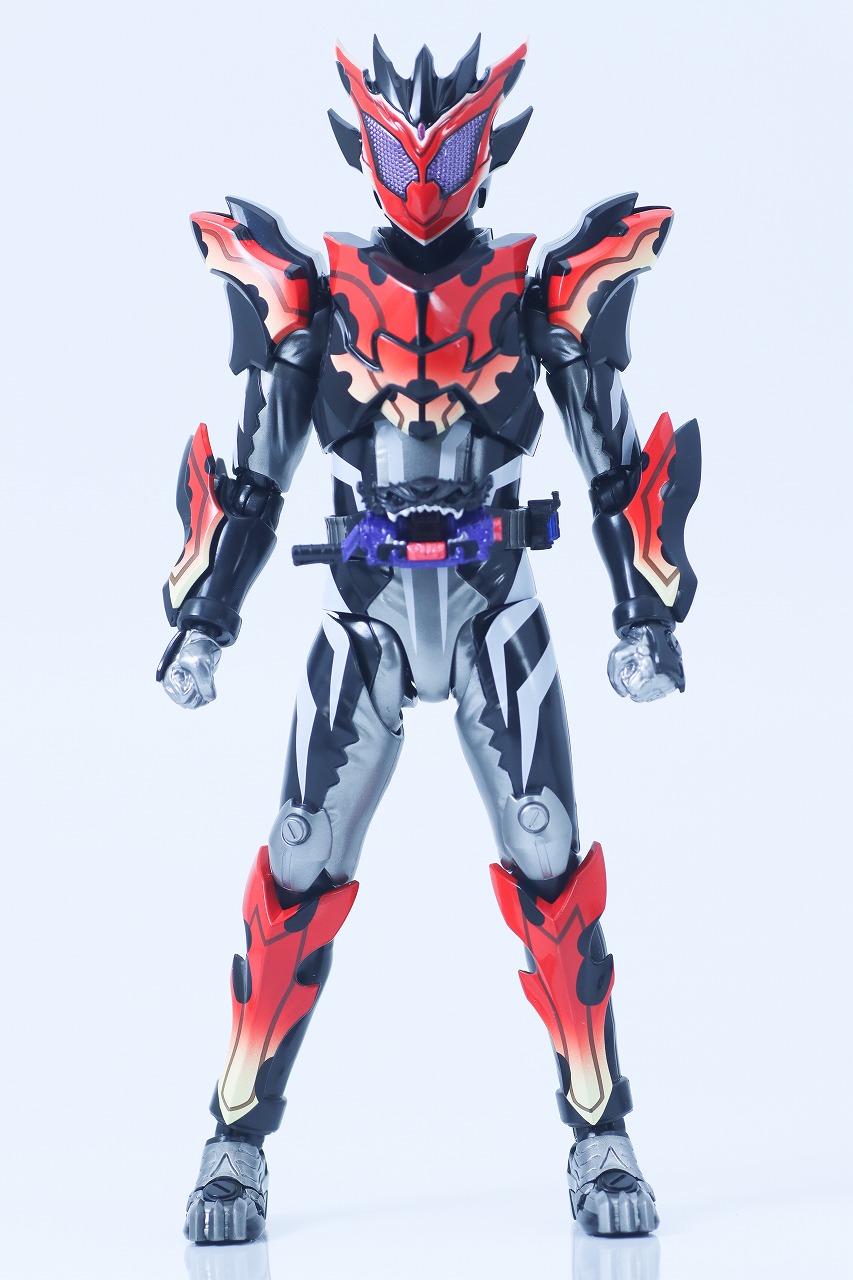 S.H.フィギュアーツ 仮面ライダービターガヴ スパーキングミフォーム レビュー 本体