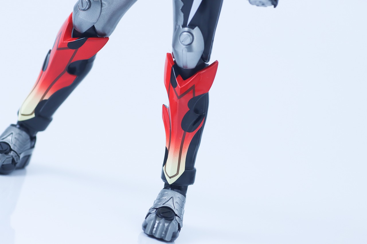 S.H.フィギュアーツ 仮面ライダービターガヴ スパーキングミフォーム レビュー 本体