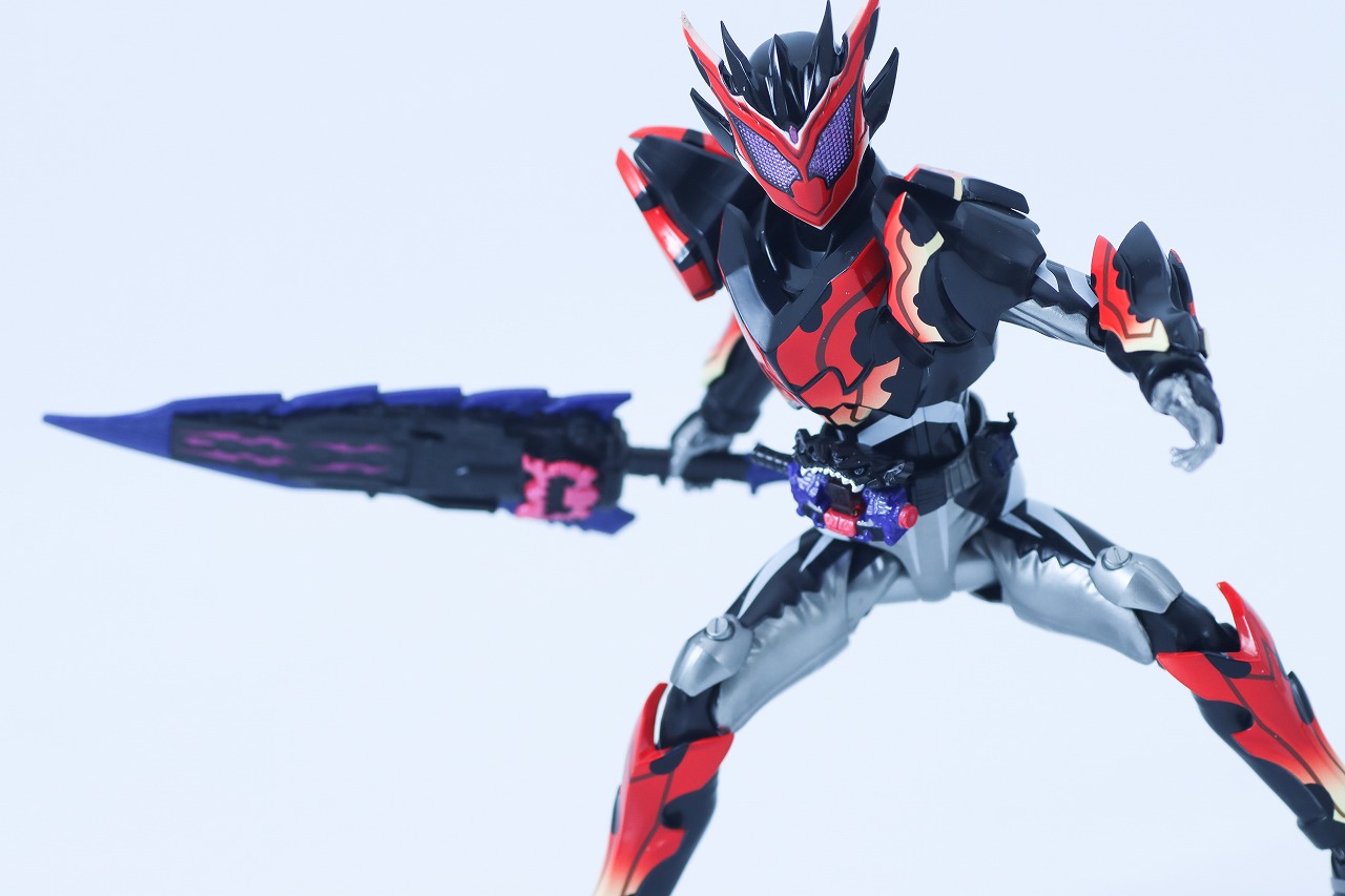 S.H.フィギュアーツ 仮面ライダービターガヴ スパーキングミフォーム レビュー アクション