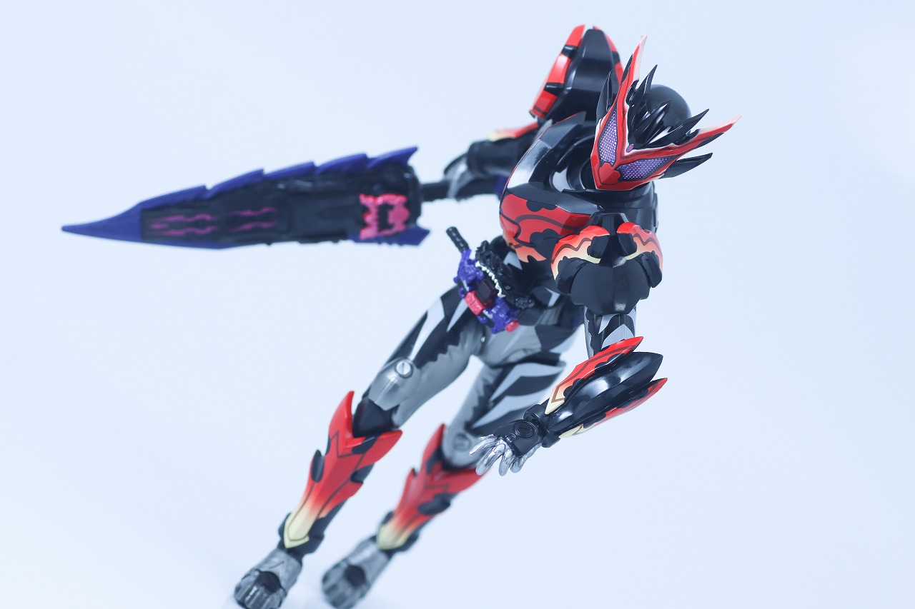 S.H.フィギュアーツ 仮面ライダービターガヴ スパーキングミフォーム レビュー アクション