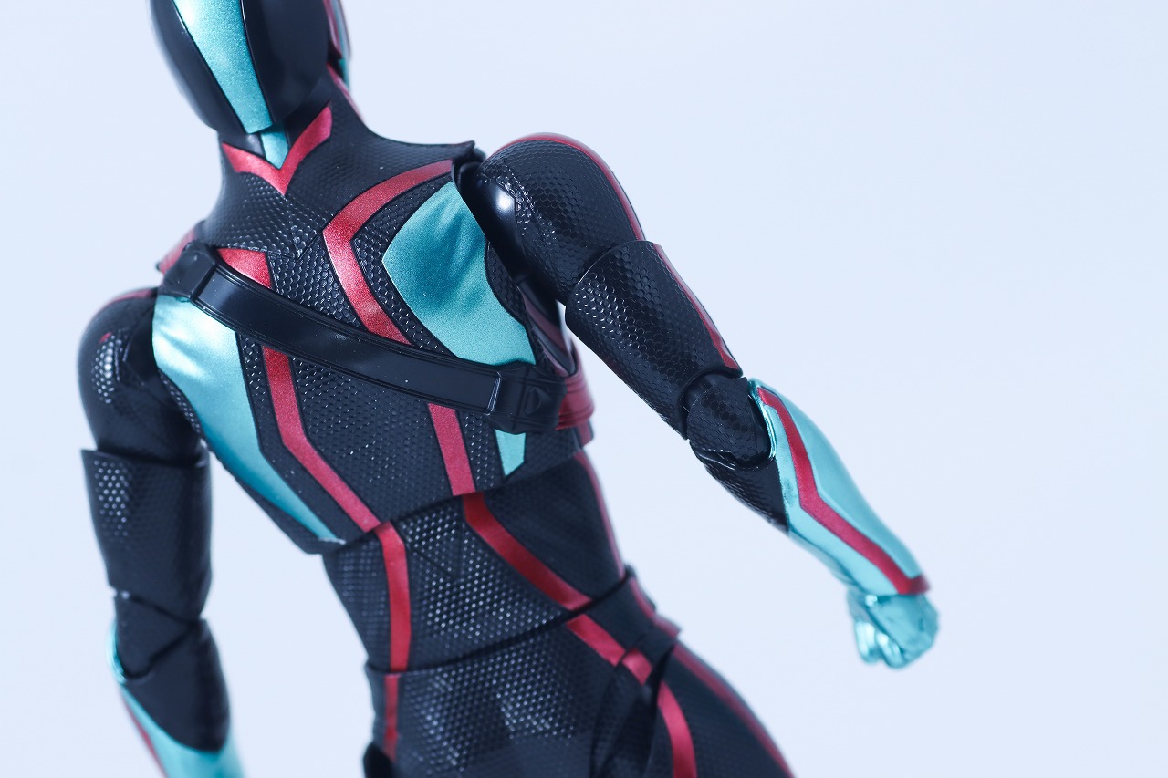 S.Hフィギュアーツ　仮面ライダーゼッツ フィジカムインパクト　レビュー　本体