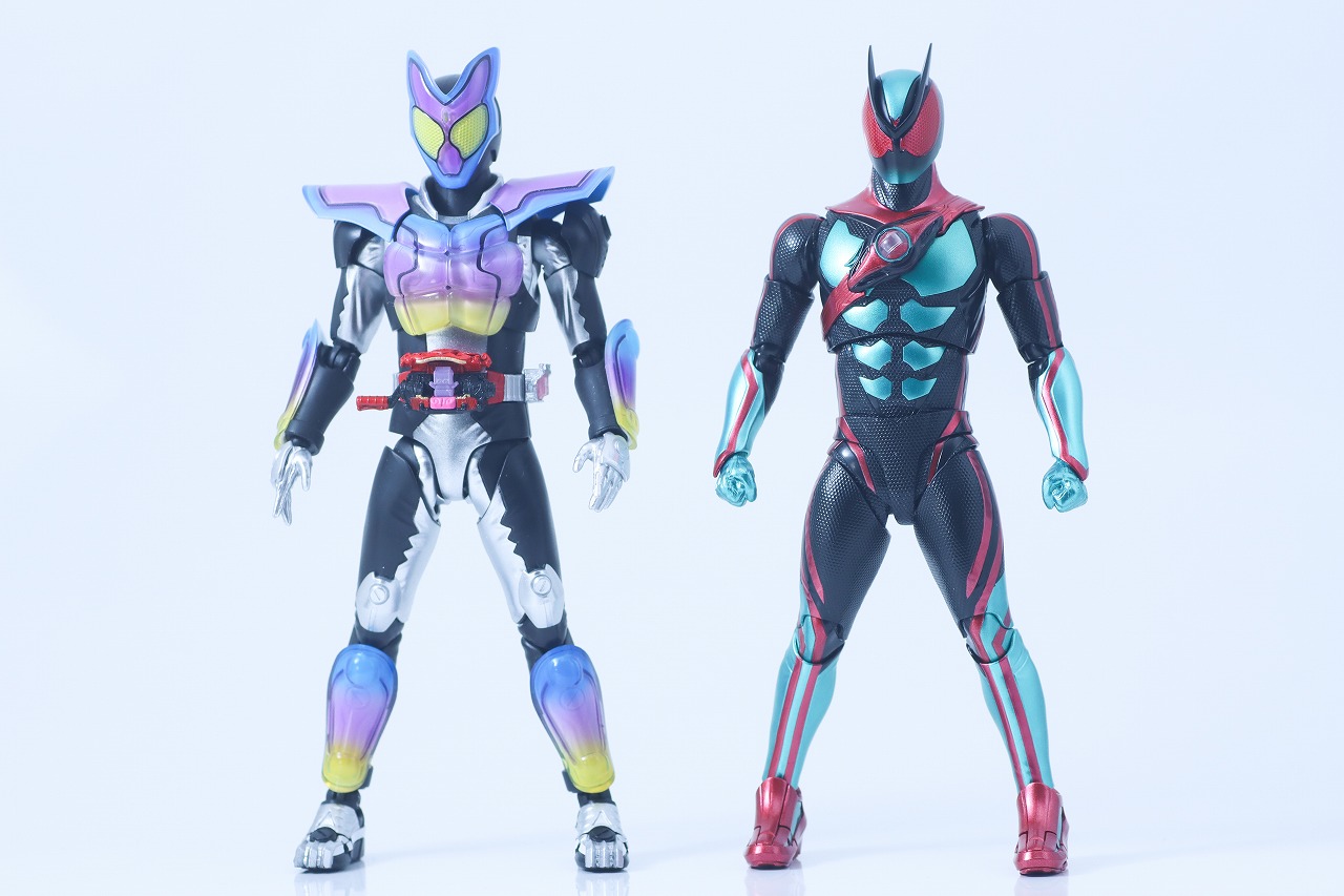 S.Hフィギュアーツ　仮面ライダーゼッツ フィジカムインパクト　レビュー　比較　仮面ライダーガヴ ポッピングミフォーム