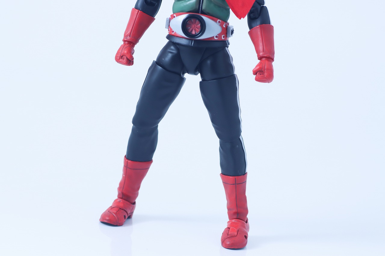 S.H.フィギュアーツ 真骨彫製法　仮面ライダー新2号 栄光の昭和ライダーエディション　レビュー　本体