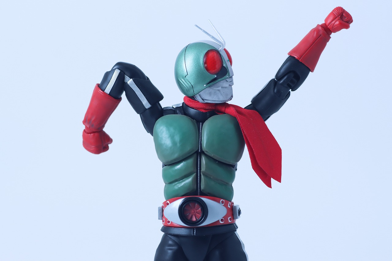 S.H.フィギュアーツ 真骨彫製法 仮面ライダー新2号 栄光の昭和ライダーエディション レビュー 可動範囲