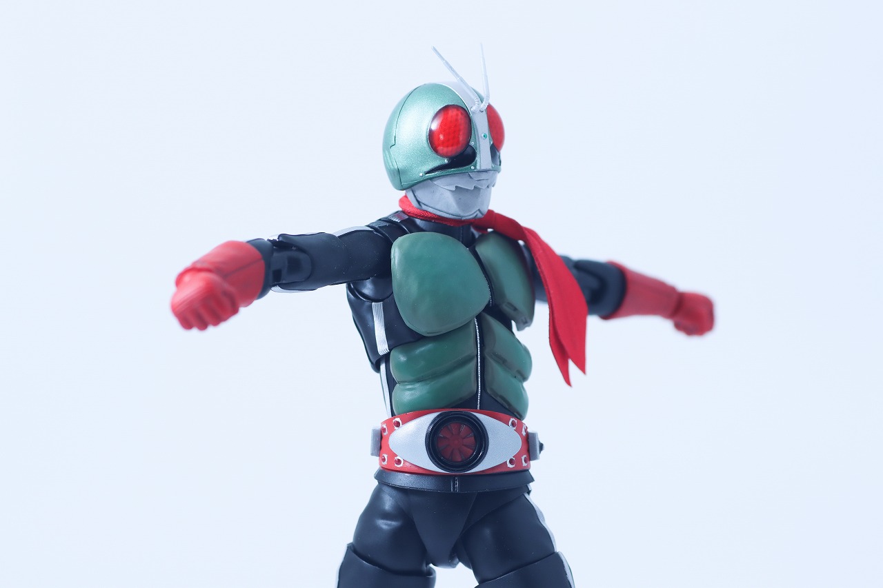 S.H.フィギュアーツ 真骨彫製法 仮面ライダー新2号 栄光の昭和ライダーエディション レビュー 可動範囲