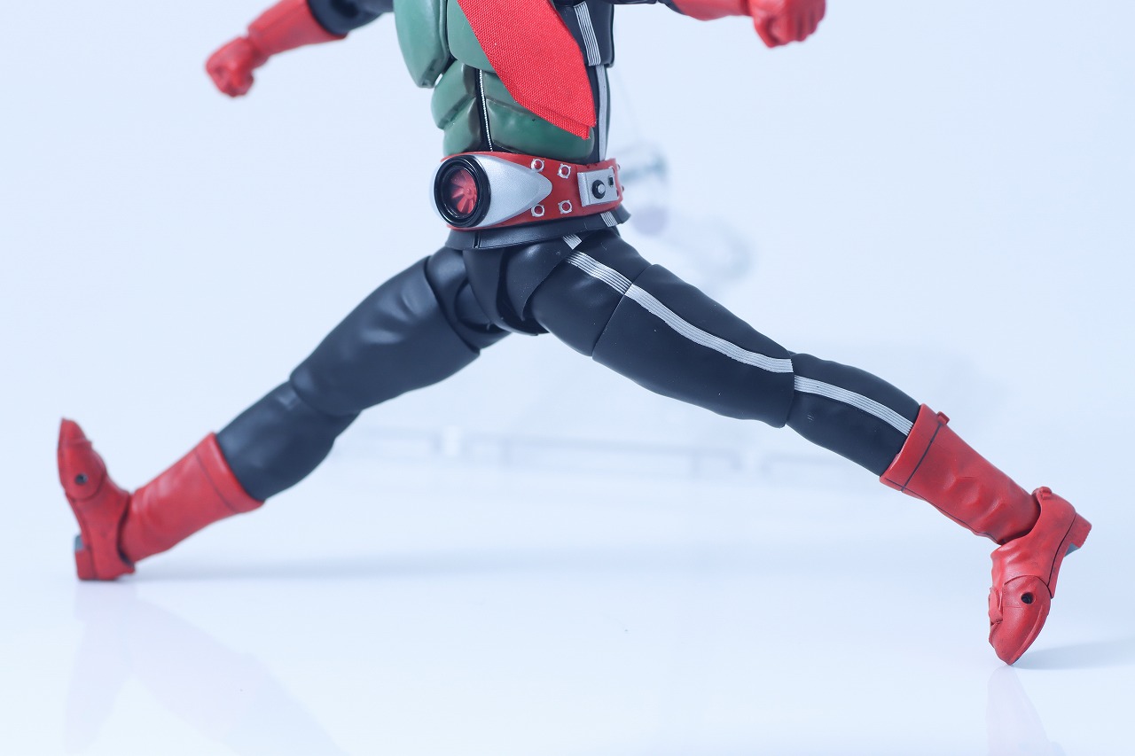 S.H.フィギュアーツ 真骨彫製法　仮面ライダー新2号 栄光の昭和ライダーエディション　レビュー　可動範囲