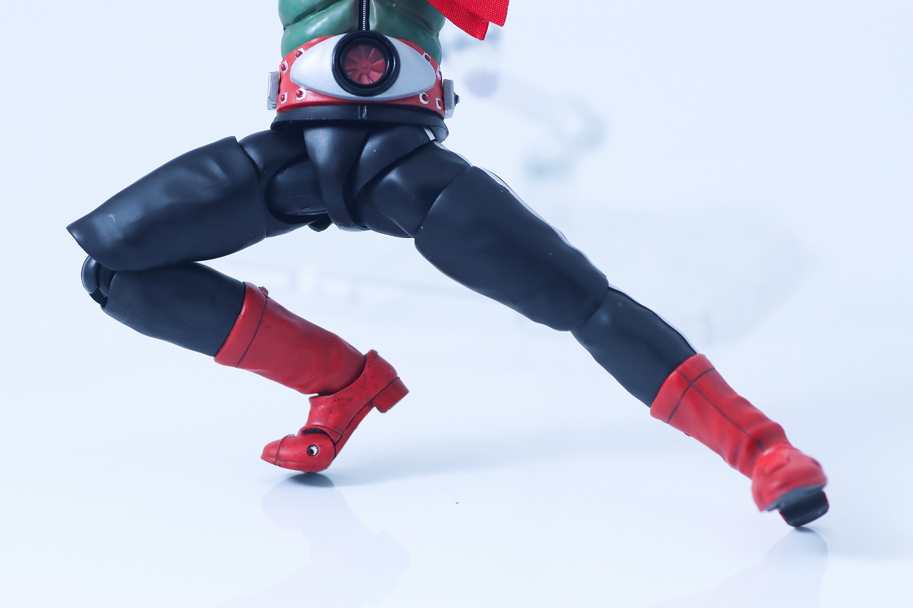 S.H.フィギュアーツ 真骨彫製法 仮面ライダー新2号 栄光の昭和ライダーエディション レビュー 可動範囲