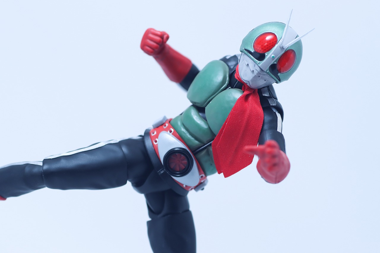 S.H.フィギュアーツ 真骨彫製法 仮面ライダー新2号 栄光の昭和ライダーエディション レビュー アクション